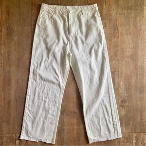 Mable Boutique White High Rise Straight Leg Distressed Hem Jeans Size Large